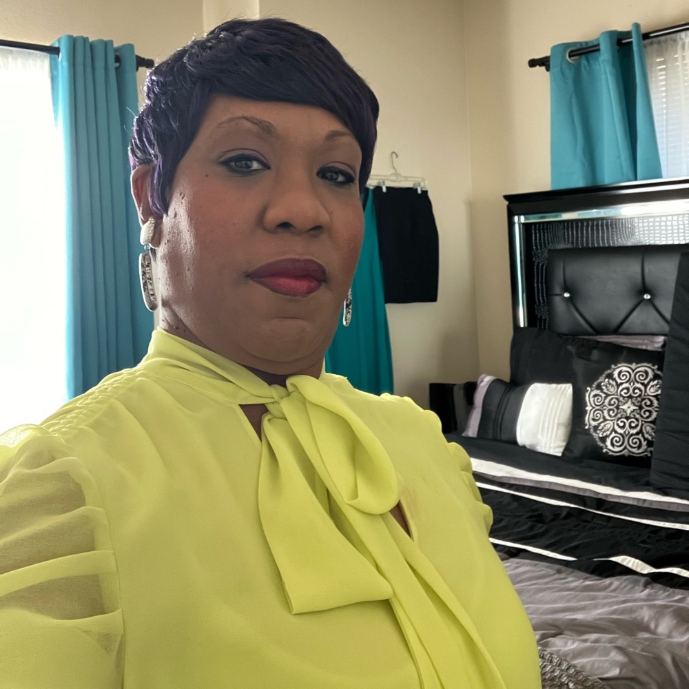 Meet your Posher, L’Miah